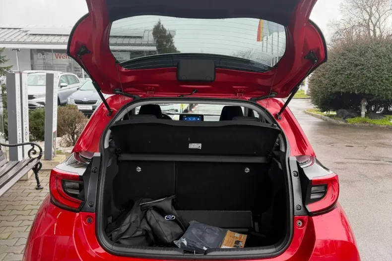 Toyota Yaris din 2025 cu 2.000 km - oferta TOY208491 - foto 14
