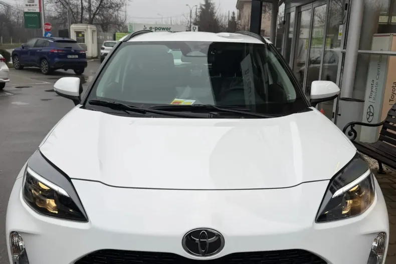 Toyota Yaris Cross din 2025 cu 1.700 km - oferta TOY208493 - foto 2