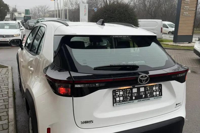 Toyota Yaris Cross din 2025 cu 1.700 km - oferta TOY208493 - foto 6