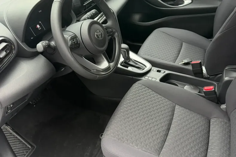 Toyota Yaris Cross din 2025 cu 1.700 km - oferta TOY208493 - foto 7