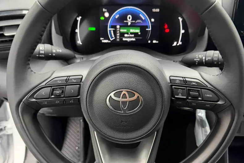 Toyota Yaris Cross din 2025 cu 1.700 km - oferta TOY208493 - foto 10
