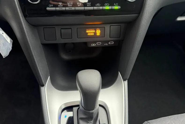 Toyota Yaris Cross din 2025 cu 1.700 km - oferta TOY208493 - foto 12