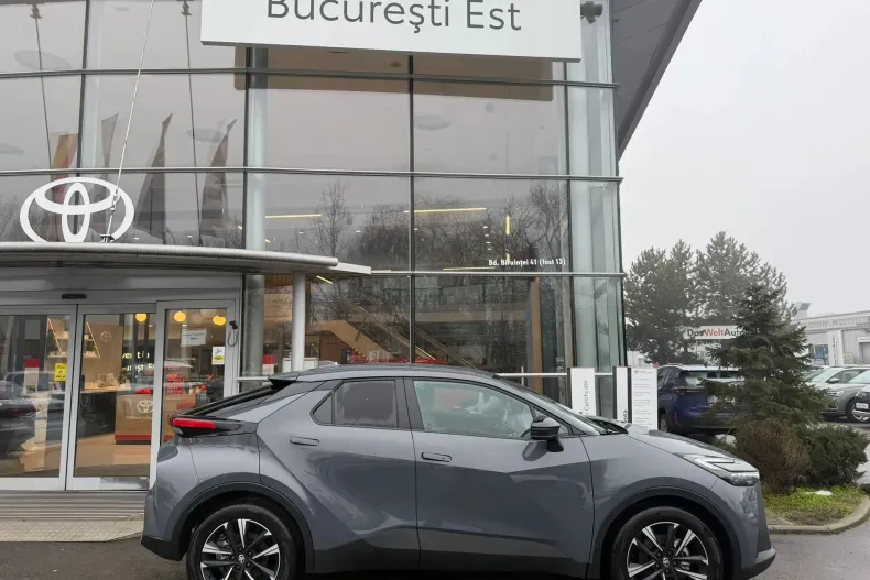 Toyota C-HR din 2025 cu 2.500 km - oferta TOY208495 - foto 1