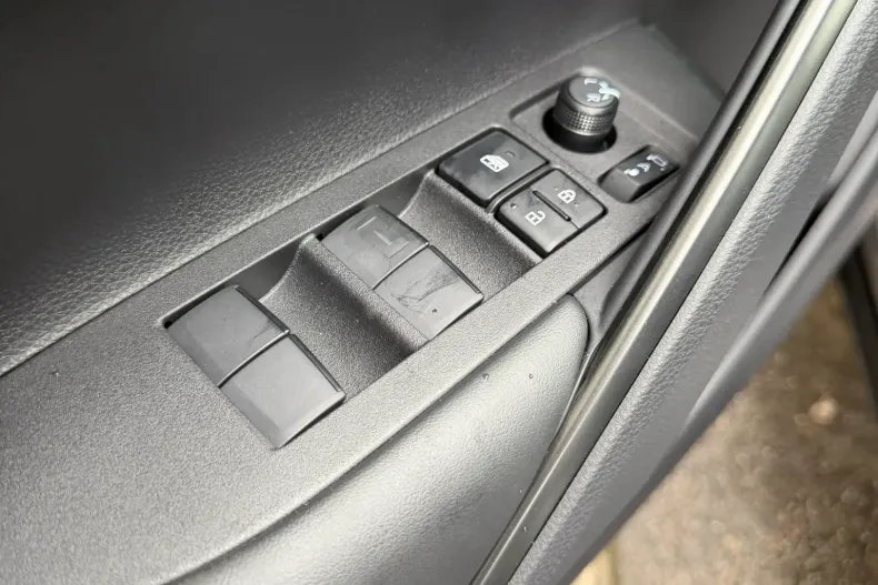 Toyota Corolla Cross din 2025 cu 4.300 km - oferta TOY208497 - foto 10