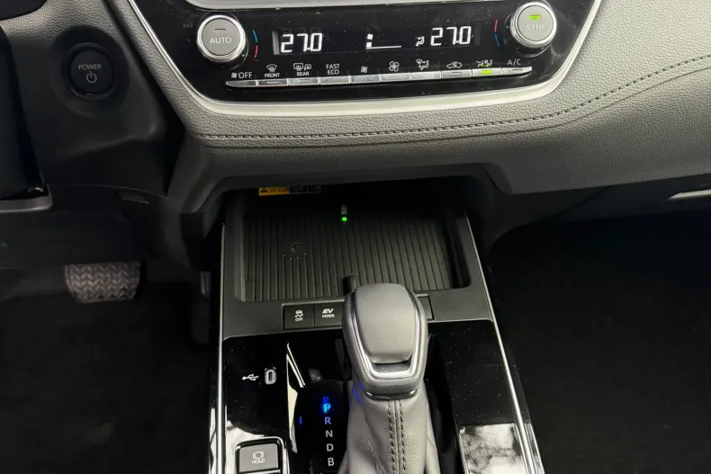 Toyota Corolla Cross din 2025 cu 4.300 km - oferta TOY208497 - foto 12