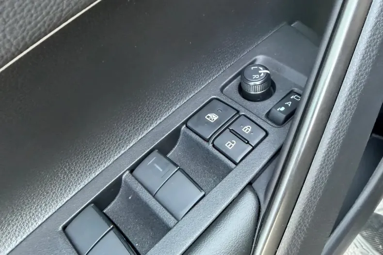 Toyota Corolla Cross din 2025 cu 5 km - oferta TOY208498 - foto 16