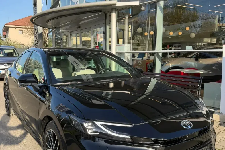 Toyota Camry din 2026 cu 5 km - oferta TOY208499 - foto 3