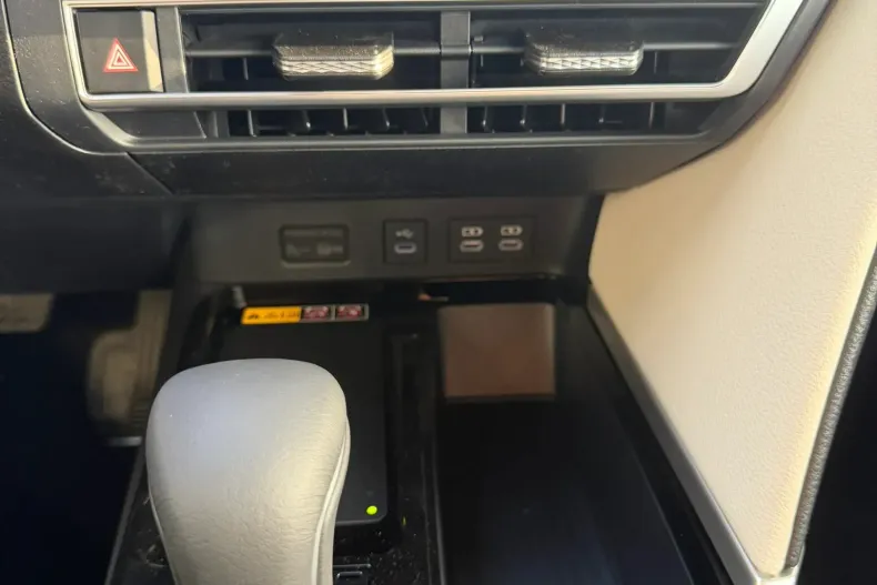 Toyota Camry din 2026 cu 5 km - oferta TOY208499 - foto 17