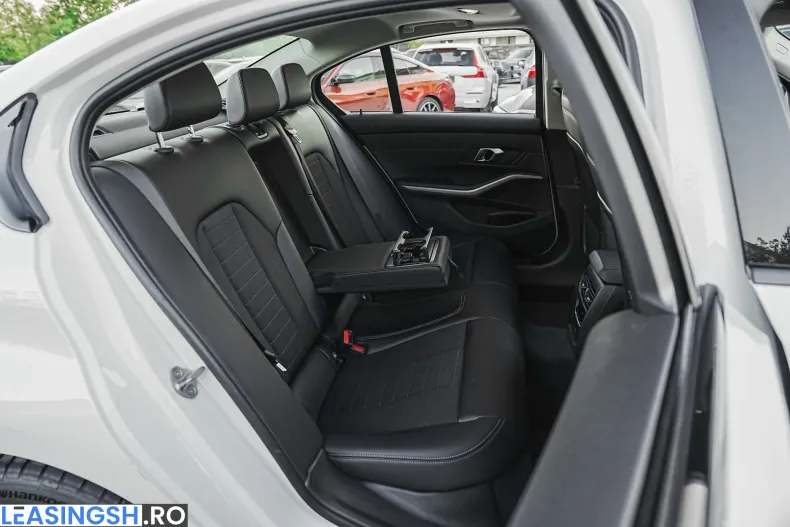BMW 320e (Seria 3) din 2023 cu 70.650 km - oferta BMW208512 - foto 22