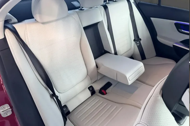 Mercedes-Benz C din 2023 cu 13.000 km - oferta MER208532 - foto 16