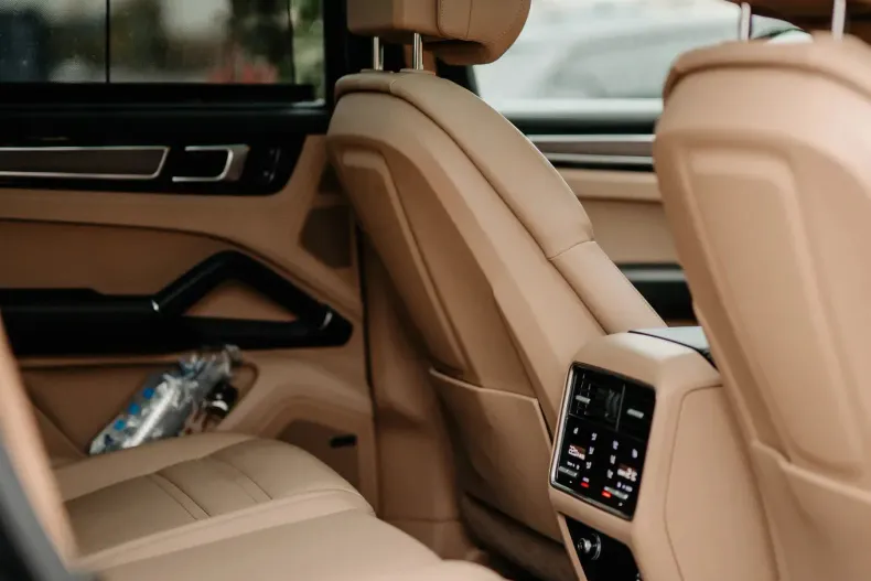 Porsche Cayenne din 2022 cu 37.900 km - oferta POR208550 - foto 39