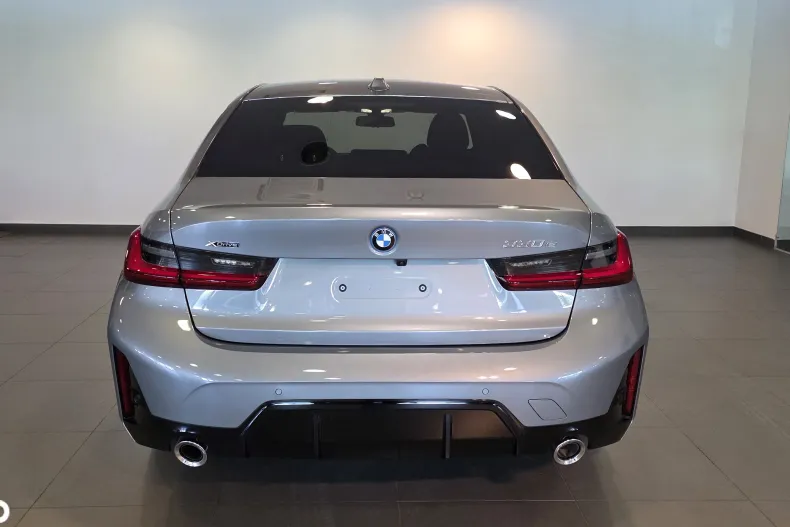 BMW 330e (Seria 3) din 2025 cu 1 km - oferta BMW208561 - foto 5