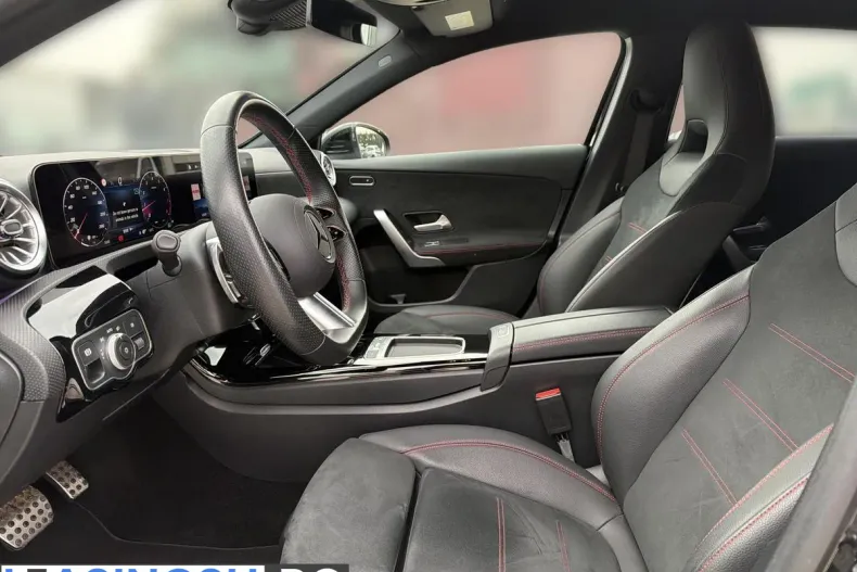 Mercedes-Benz A 200 (Clasa A) din 2023 cu 27.790 km - oferta MER208569 - foto 13