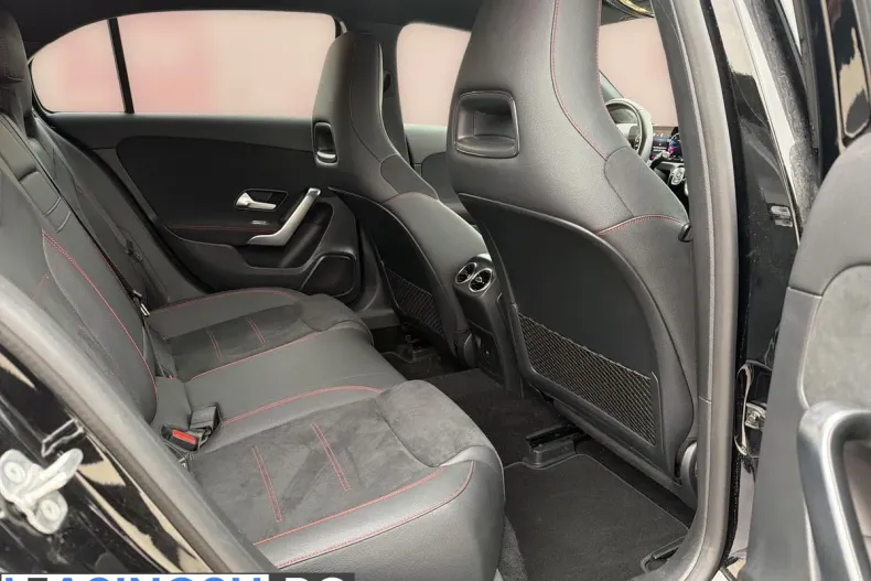 Mercedes-Benz A 200 (Clasa A) din 2023 cu 27.790 km - oferta MER208569 - foto 14