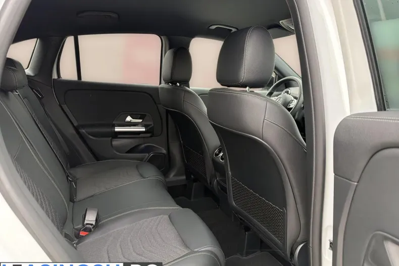 Mercedes-Benz GLA din 2023 cu 10 km - oferta MER208571 - foto 14