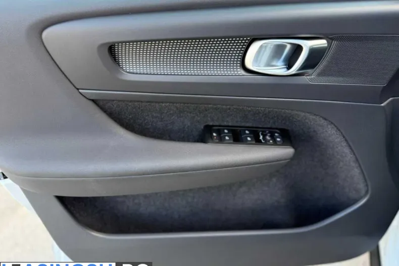 Volvo XC40 din 2021 cu 109.000 km - oferta VOL208574 - foto 15