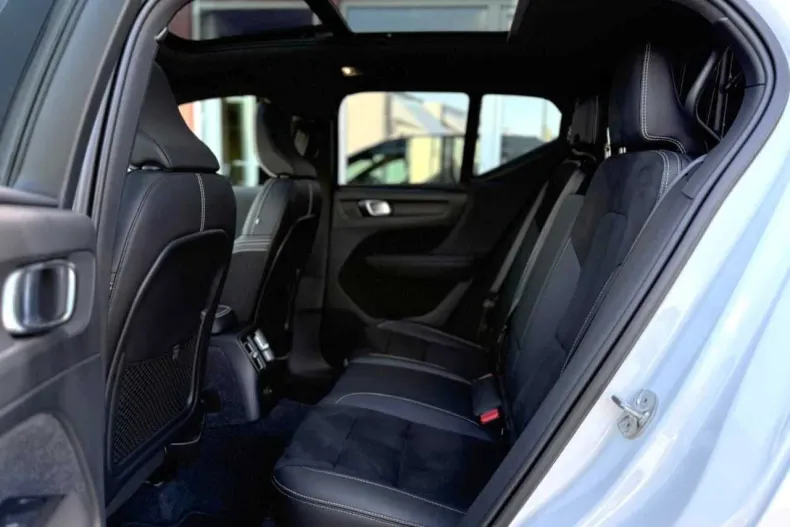 Volvo XC40 din 2021 cu 109.000 km - oferta VOL208574 - foto 17