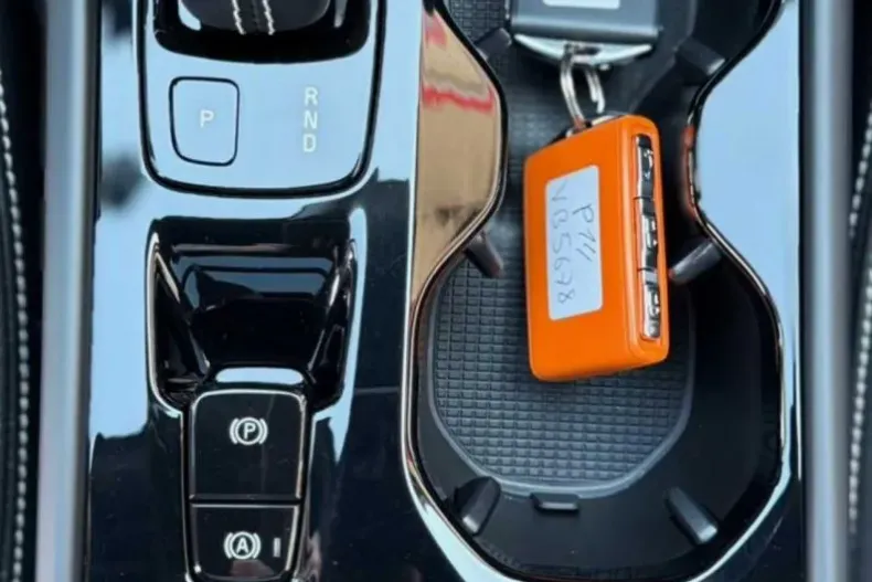 Volvo XC40 din 2021 cu 109.000 km - oferta VOL208574 - foto 24