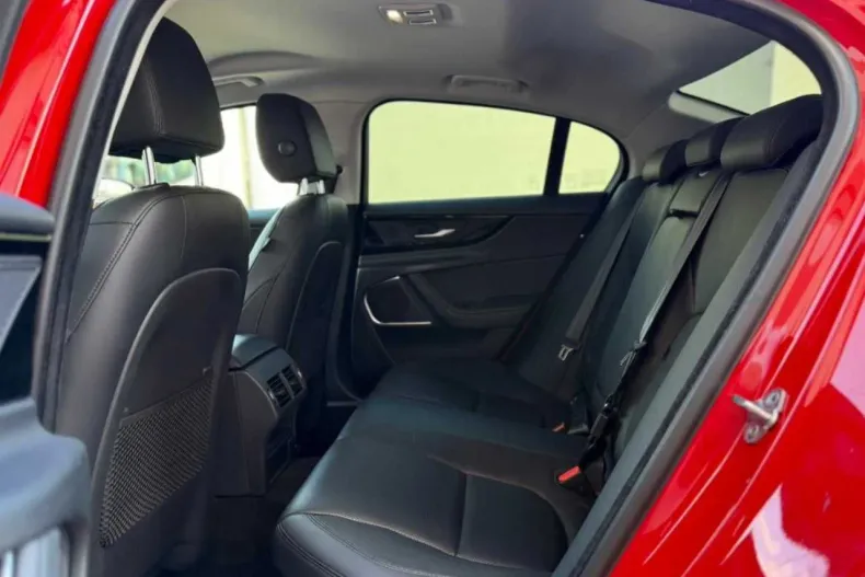 Jaguar XE din 2021 cu 137.000 km - oferta JAG208575 - foto 16