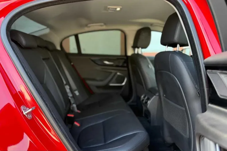 Jaguar XE din 2021 cu 137.000 km - oferta JAG208575 - foto 17