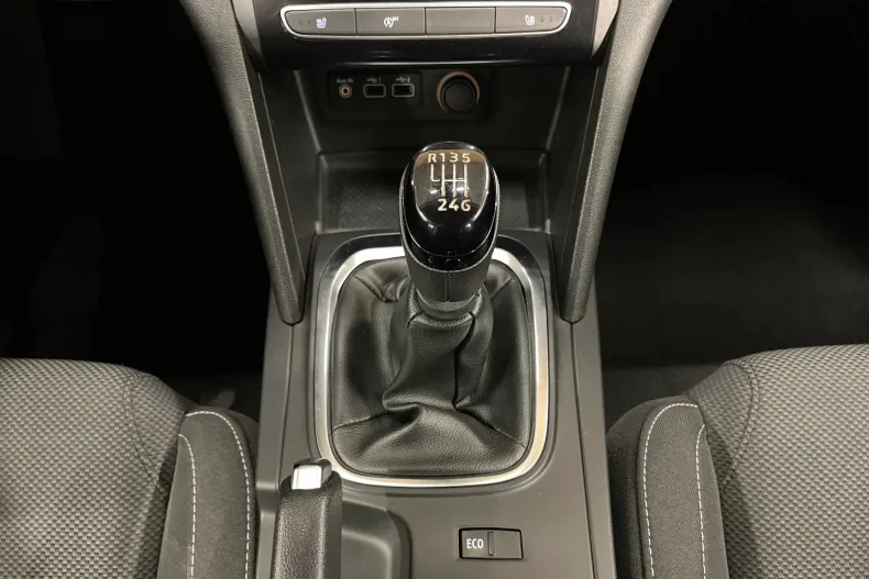 Renault Megane din 2023 cu 45.094 km - oferta REN208591 - foto 23