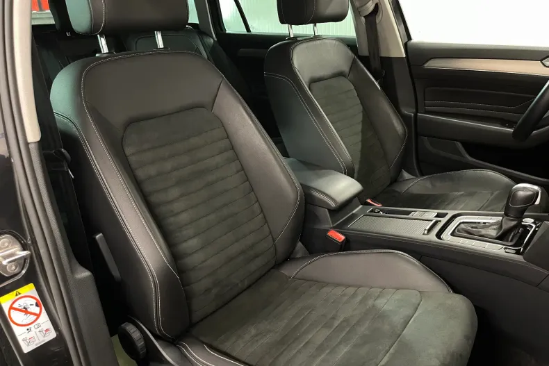 Volkswagen Passat din 2021 cu 151.619 km - oferta VOL208592 - foto 9
