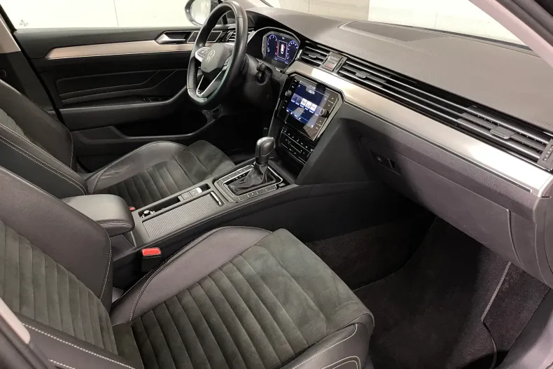 Volkswagen Passat din 2021 cu 151.619 km - oferta VOL208592 - foto 10
