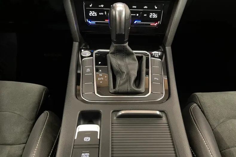 Volkswagen Passat din 2021 cu 151.619 km - oferta VOL208592 - foto 21