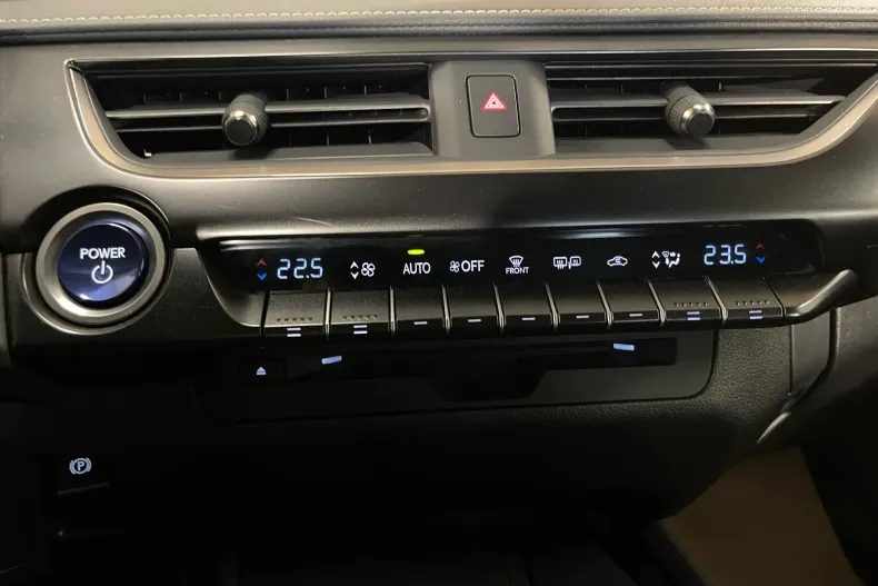Lexus UX din 2022 cu 46.989 km - oferta LEX208607 - foto 18