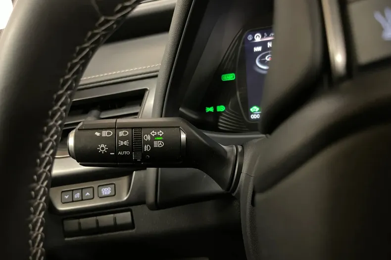 Lexus UX din 2022 cu 46.989 km - oferta LEX208607 - foto 20