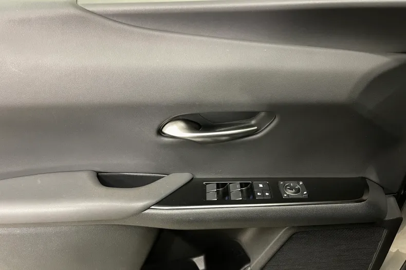 Lexus UX din 2020 cu 57.874 km - oferta LEX208608 - foto 21