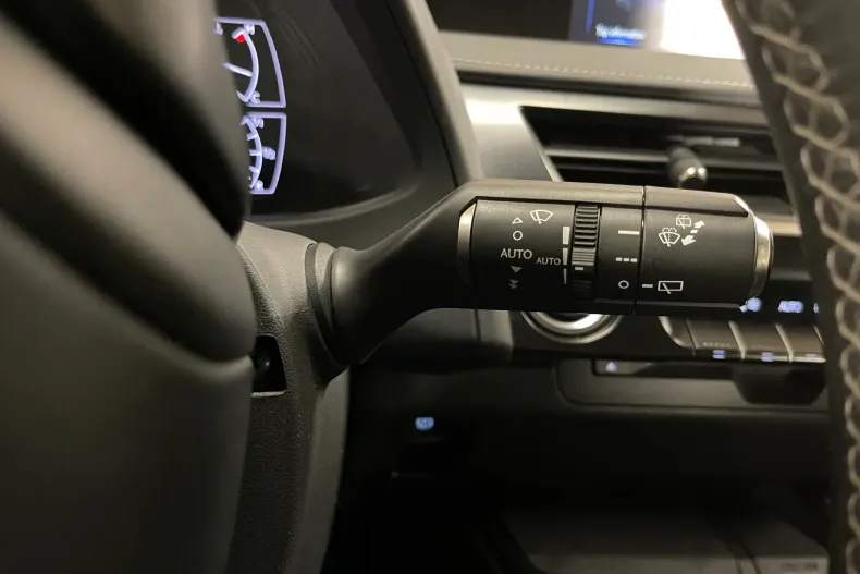 Lexus UX din 2020 cu 57.874 km - oferta LEX208608 - foto 23