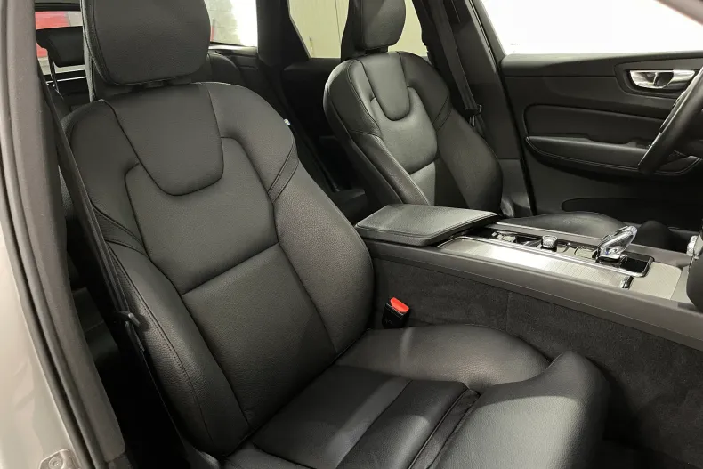 Volvo XC60 din 2021 cu 156.408 km - oferta VOL208611 - foto 10