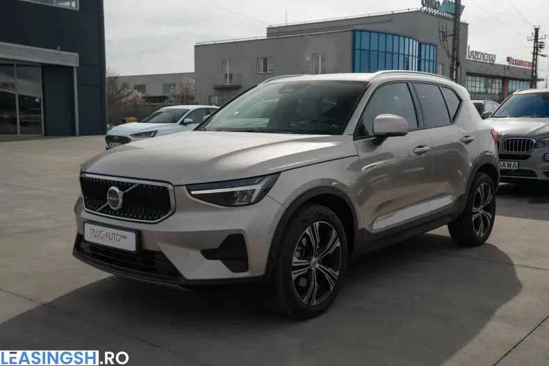 Volvo XC40 din 2023 cu 35.268 km - oferta VOL208615 - foto 3