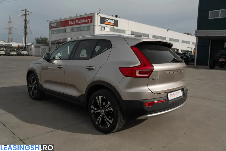 Volvo XC40 din 2023 cu 35.268 km - oferta VOL208615 - foto 5