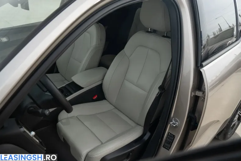 Volvo XC40 din 2023 cu 35.268 km - oferta VOL208615 - foto 10