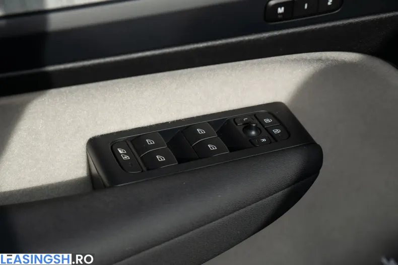 Volvo XC40 din 2023 cu 35.268 km - oferta VOL208615 - foto 19