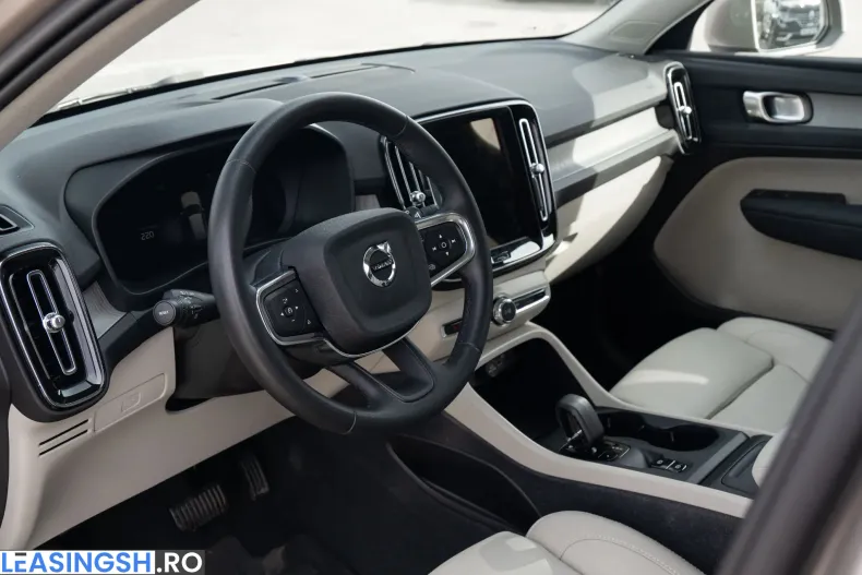 Volvo XC40 din 2023 cu 35.268 km - oferta VOL208615 - foto 21