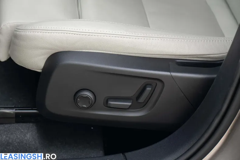 Volvo XC40 din 2023 cu 35.268 km - oferta VOL208615 - foto 22