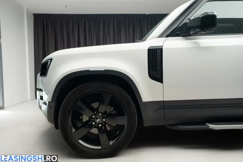 Land Rover Defender din 2021 cu 39.926 km - oferta LAN208617 - foto 9