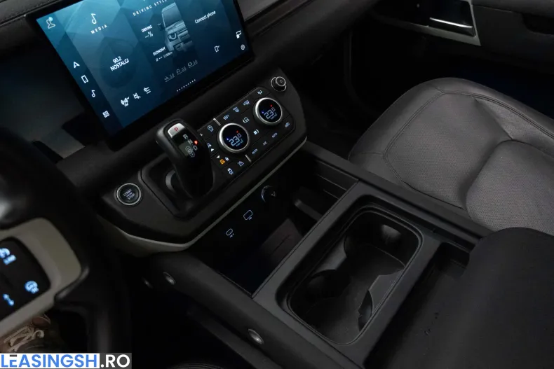 Land Rover Defender din 2021 cu 39.926 km - oferta LAN208617 - foto 28