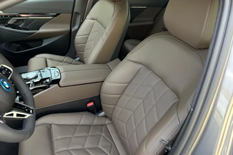 BMW 530e (Seria 5) din 2026 cu 1 km - oferta BMW208632 - foto 14