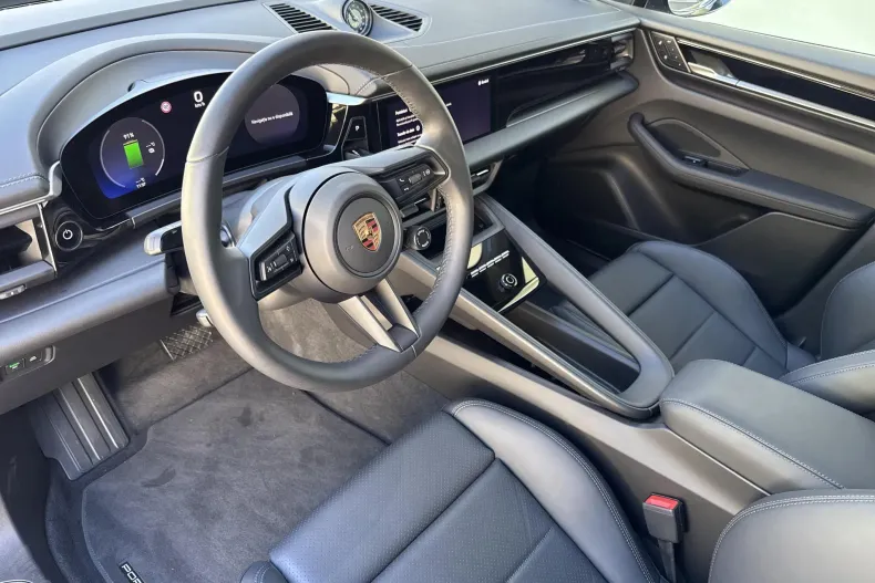 Porsche Macan din 2025 cu 27.000 km - oferta POR208634 - foto 8
