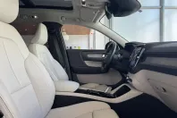 Volvo XC40 din 2020 cu 79.900 km - oferta VOL208646 - foto 9