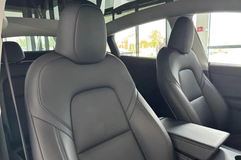 Tesla Model Y din 2023 cu 82.000 km - oferta TES208649 - foto 12