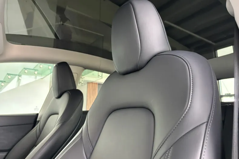 Tesla Model Y din 2023 cu 82.000 km - oferta TES208649 - foto 15