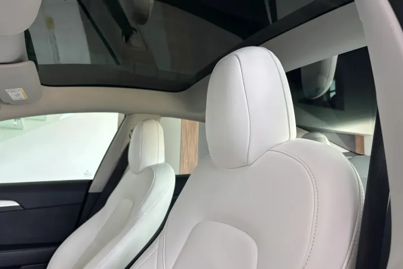 Tesla Model 3 din 2022 cu 90.300 km - oferta TES208650 - foto 15