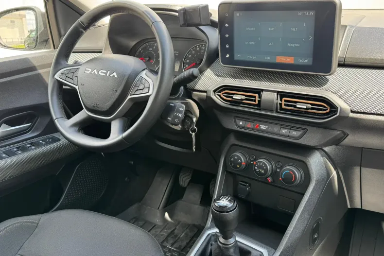 Dacia Sandero Stepway din 2023 cu 47.519 km - oferta DAC208660 - foto 9