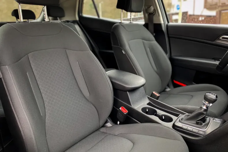 Kia Sportage din 2025 cu 6.200 km - oferta KIA208666 - foto 10