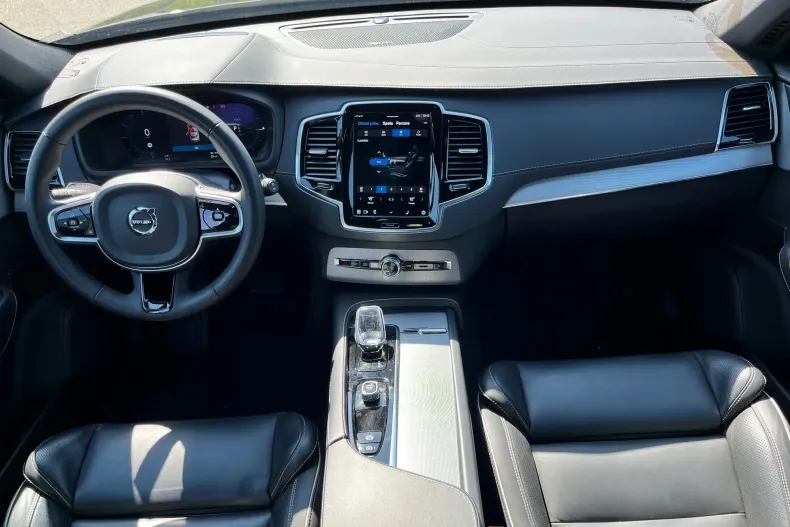 Volvo XC90 din 2023 cu 60.139 km - oferta VOL208675 - foto 13